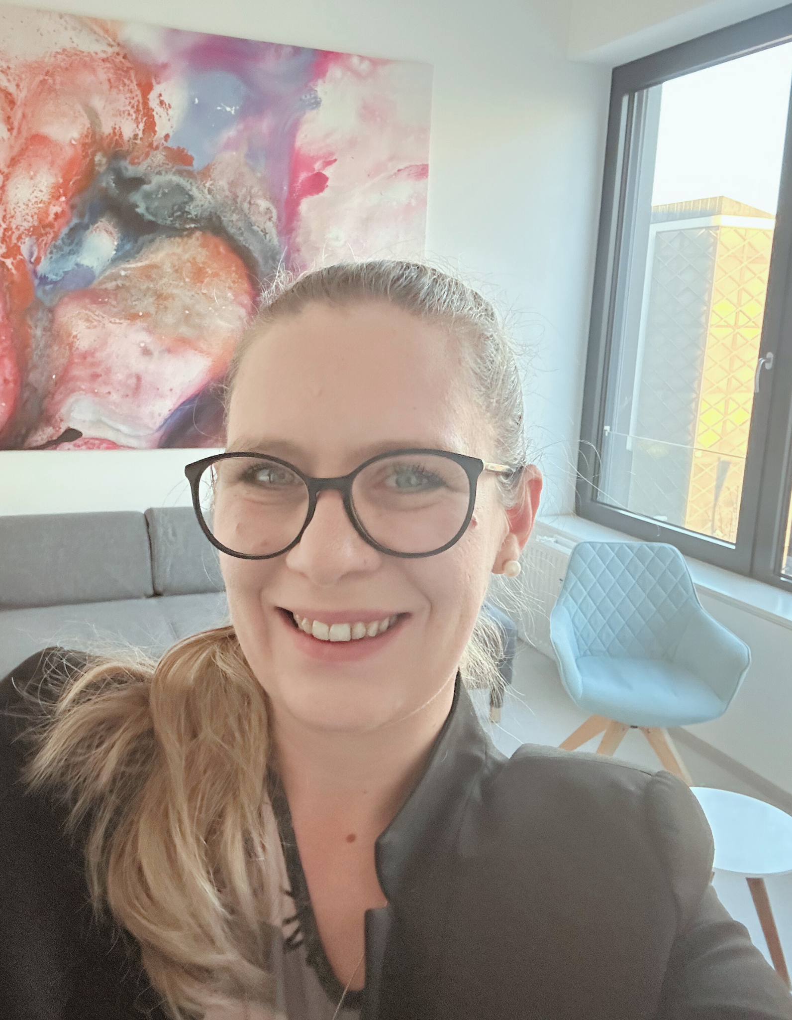 Petra Weixlbraun im Coaching Raum